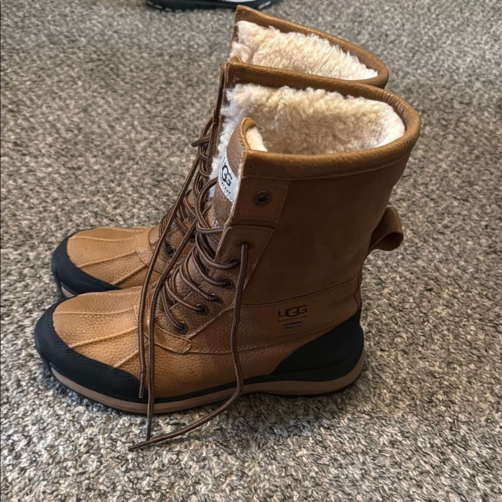 Used a few times size 9 UGG Adirondack III boots in Chestnut